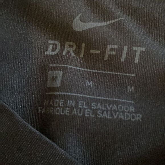 NIKE DRI-FIT KIDS MEDIUM TEE - Picture 3 of 4